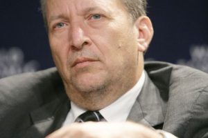 DAVOS/SWITZERLAND, 26JAN07 - Lawrence H. Summers, Charles W. Eliot University Professor, Harvard University, USA captured during the session 'Is Freedom overrated?' at the Annual Meeting 2007 of the World Economic Forum in Davos, Switzerland, January 26, 2007. .Copyright by World Economic Forum    swiss-image.ch/Photo by E.T. Studhalter..+++No resale, no archive+++