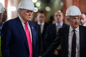 The White House, Public domain, via Wikimedia Commons