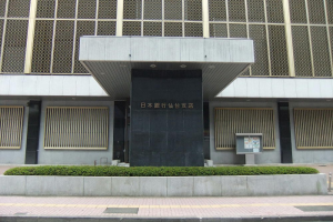 6DB3ShkBgKb-Cy0
