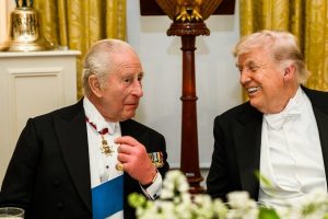 The White House, Public domain, via Wikimedia Commons