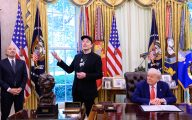 President Donald Trump participates in a press conference with departing DOGE adviser Elon Musk, Friday, May 30, 2025, in the Oval Office. (Official White House Photo by Molly Riley)