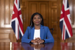 06/09/2022. London, United Kingdom. Official Cabinet Portrait; Secretary of State for International Trade and President of the Board of Trade – Kemi Badenoch MP poses for a photograph in 10 Downing Street. Picture by Simon Dawson / No 10 Downing Street