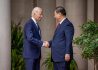 资料照片 President Joe Biden greets President of the People’s Republic of China Xi Jinping, Wednesday, November 15, 2023, at the Filoli Estate in Woodside, California.(Official White House Photo by Carlos Fyfe)