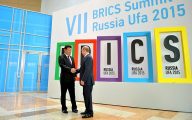 https://upload.wikimedia.org/wikipedia/commons/2/21/Vladimir_Putin_and_Xi_Jinping%2C_BRICS_summit_2015_05.jpg