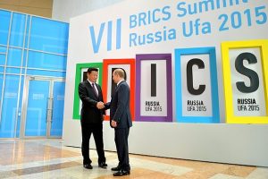 https://upload.wikimedia.org/wikipedia/commons/2/21/Vladimir_Putin_and_Xi_Jinping%2C_BRICS_summit_2015_05.jpg