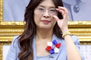 郑丽文mU37gk2j_400x400