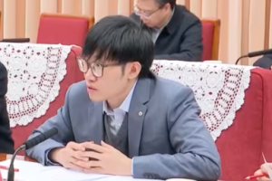 DeepSeek的梁文峰